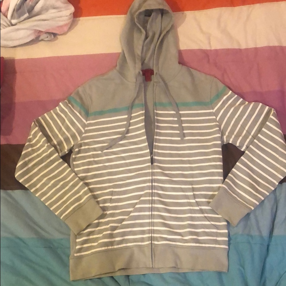 Alfani grey sweater